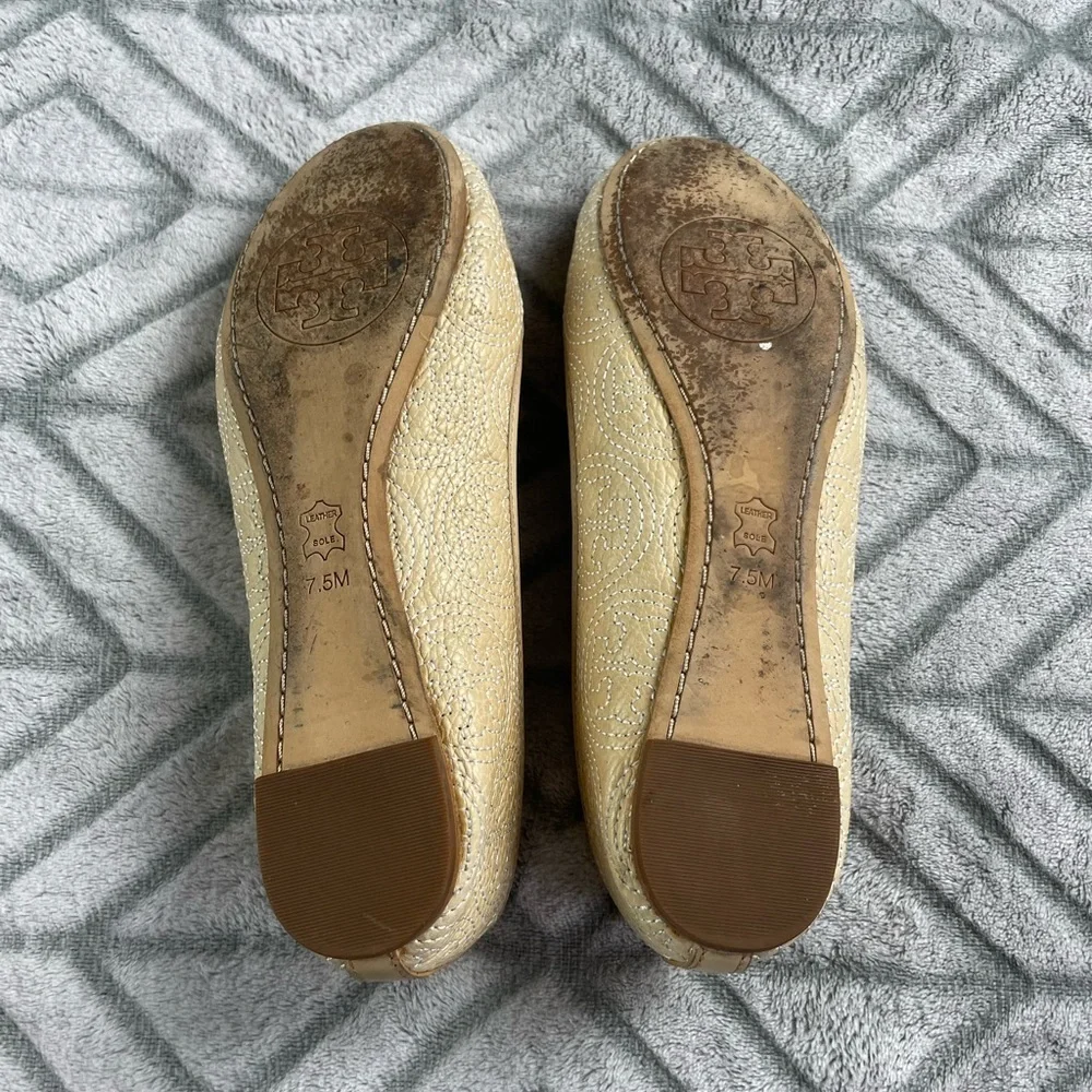 Tory Burch leather ballet flats with embroidered logo size 7.5